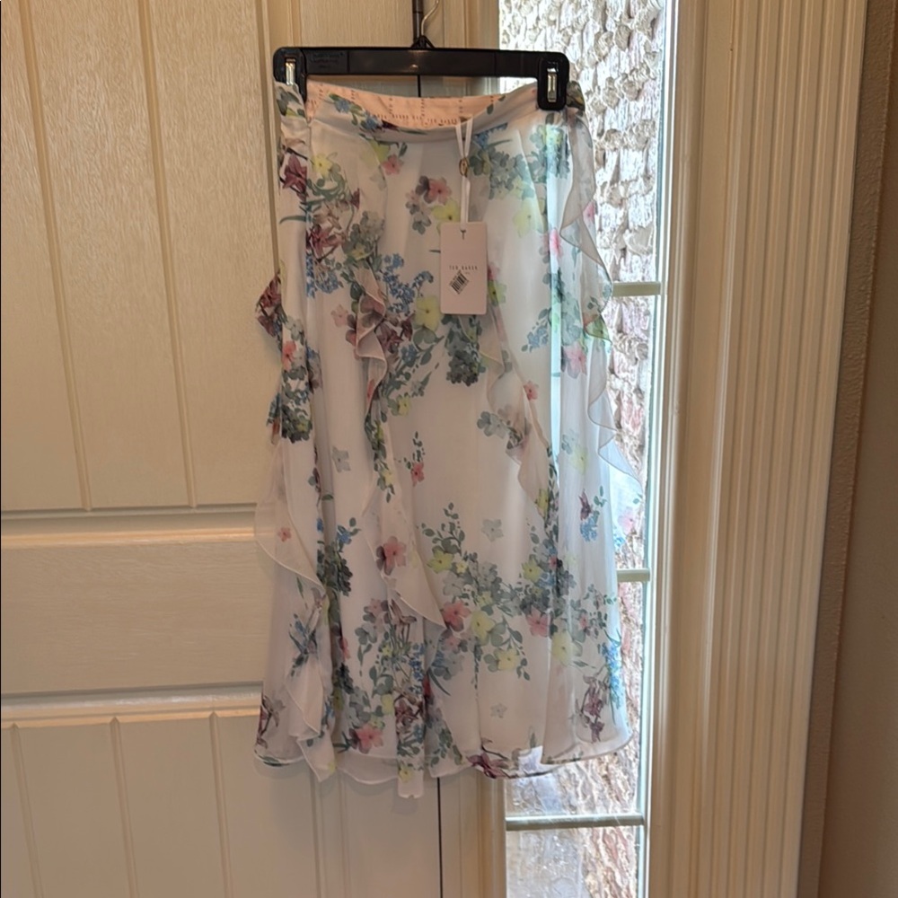 Ted Baker London Floral A-Line Skirt - White and Multicolor